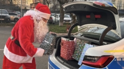 Moșul a primit o mână de ajutor de la polițiștii maramureșeni