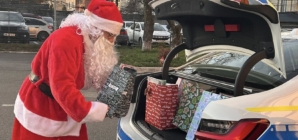 Moșul a primit o mână de ajutor de la polițiștii maramureșeni