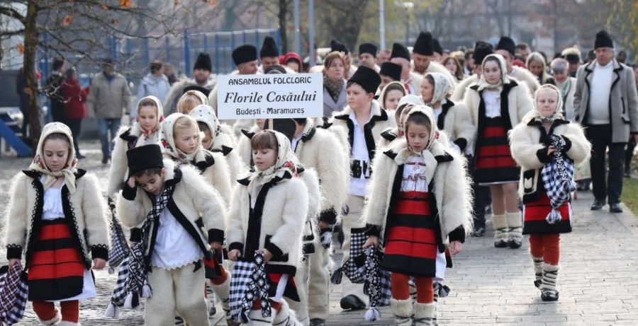 Restricții de circulație în Baia Mare pentru desfășurarea paradei colindătorilor din cadrul evenimentului „Crăciun în Maramureș”