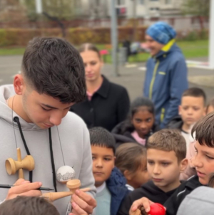 Patric Sas, adolescentul care a readus Kendama în trend, la Baia Mare