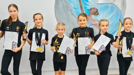 Sportivele de la Clubul Red&Black Dance, pe podium în cadrul Dominarum Dance Competition