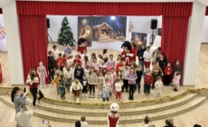 Magia Crăciunului s-a împletit cu bucuria copilăriei, la Căminul Cultural din Rona de Jos