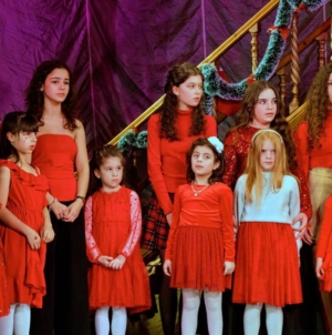 Elevii școlii de muzică „Recreart” vor susține concertul „Acasă de Crăciun”, în Baia Sprie