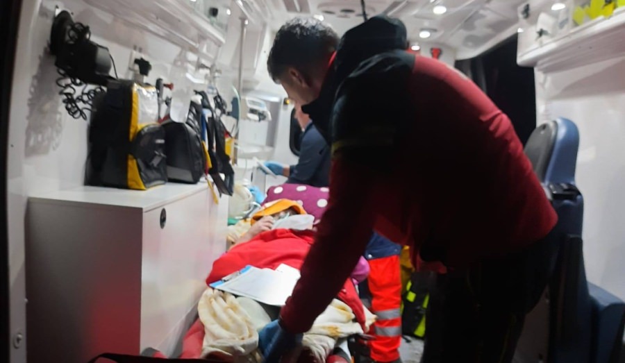 Intervenție a salvamontiștilor în sprijinul unei femei cu probleme medicale, într-o zonă greu accesibilă