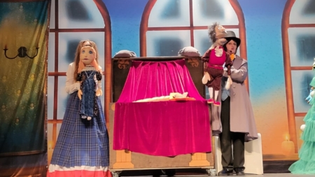 Sunteți invitați la spectacolul de teatru „Spărgătorul de nuci”!