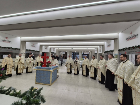 Taina Sfântului Maslu a fost săvârșită la Spitalul Județean de Urgență „Dr. Constantin Opriș” din Baia Mare