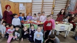 Școala Gimnazială „Octavian Goga” Baia Mare a găzduit Târgul de Crăciun „Povești lângă bradul de Crăciun”- ediția a III-a