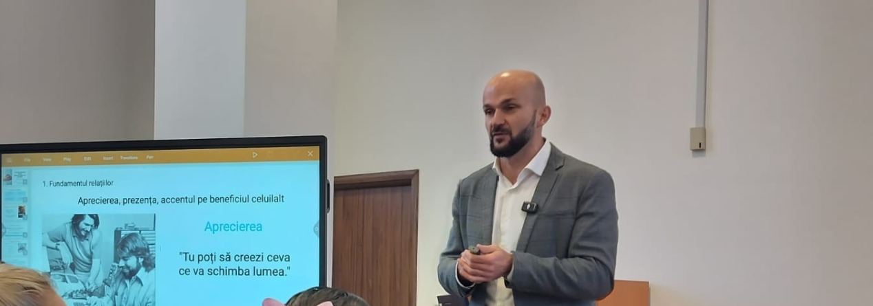 Workshop-ul „Comunicarea- de la transmitere la relație. O aplicare în leadership” a avut loc la Facultatea de Litere a Centrului Universitar Nord Baia Mare