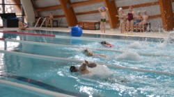 Înotătorii din Fărcașa au fost vizitați de Moș Crăciun!