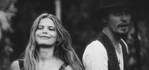 „CATANE”, comedia multipremiată în regia Ioanei Mischie, proiectată la Baia Mare și Sighetu Marmației în prezența actorilor Flavia Hojda și Pavel Ulici