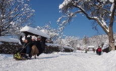 „Iarna pe uliță”, eveniment dedicat bucuriei copilăriei, la Muzeul Satului din Baia Mare