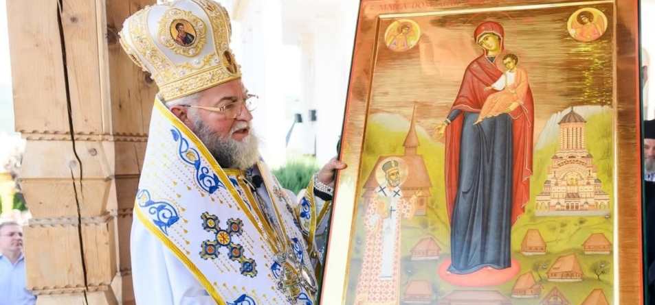 Icoana Maicii Domnului – Ocrotitoarea Maramureșului, ilustrată pe calendarele Episcopiei Maramureșului și Sătmarului pe anul 2026