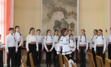 Elevii clasei canto muzică ușoară ai Școlii Populare de Arte din Baia Mare, invitați speciali la spectacolul „Mica Unire în Vers și Cântec”