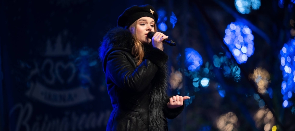 Talent, muncă și pasiune: Maia Matei, adolescenta care cucerește inimile prin muzică