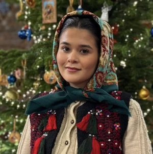 Iulia Ioana Vlad își serbează ziua de naștere – un nume tot mai cunoscut în folclorul românesc