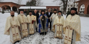 PS Timotei Sătmăreanul a slujit la Mănăstirea Bixad în prima zi a Anului Nou