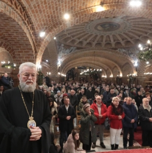 Slujba în noaptea trecerii dintre ani la Catedrala Episcopală din Baia Mare