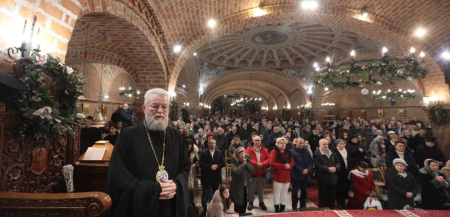 Slujba în noaptea trecerii dintre ani la Catedrala Episcopală din Baia Mare
