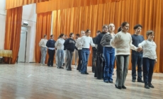 Tinerii, invitați să participe cursurile de dans popular de la Casa de Cultură „Vasile Grigore Latiș” Târgu Lăpuș