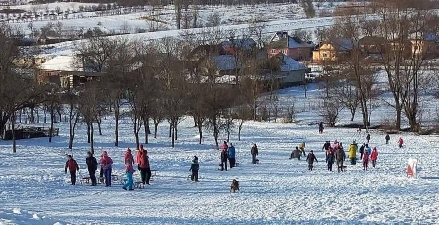Ultima zi de înscrieri la Concursul de săniuș „Bucuria Zăpezii” de la Ciolt; Peste 40 de copii deja confirmați