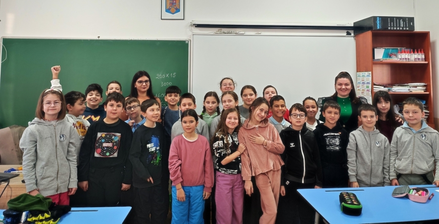 Elevii de la Școala „Avram Iancu” Baia Mare au marcat în avans Mica Unire printr-un atelier alături de Muzeul Satului Baia Mare