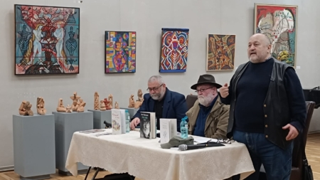 Dialog între sculptură, poezie și muzică, prilejuit de împlinirea a 70 de ani ai maestrului Ioan Marchiș, la Muzeul Județean de Artă „Centrul Artistic Baia Mare”