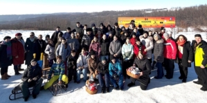 „Cu sania pe deal”: Zi de iarnă cu multe zâmbete și voie bună în comuna Fărcașa