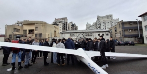 Elevii de la CENT Baia Mare, întâlnire cu echipa Aeroclubului Teritorial „Alexandru Papană”