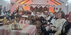 „Tradiție și Identitate”: La Unguraș s-a desfășurat a X-a ediție a șezătorii care readuce la viață obiceiurile și atmosfera de odinioară