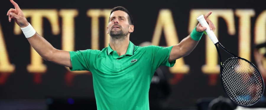 Novak Djokovic, victorie istorică împotriva lui Jannik Sinner în semifinale la Australian Open! Sârbul s-a calificat în a 38-a finală de Grand Slam a carierei