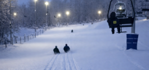 Exclusiv la SuperSki Cavnic: S-a deschis primul parc de săniuș cu instalație de urcare telescaun