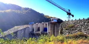 Hidrocentrale neterminate, drumuri întârziate și ONG-uri mereu câștigătoare