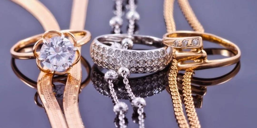 Prețul aurului și argintului a atins valori istorice