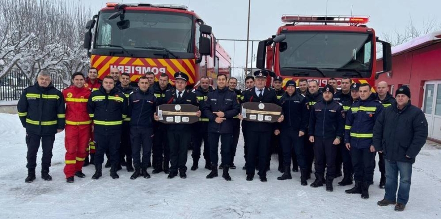 Final de misiune pentru doi pompieri din Fărcașa