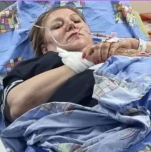 Diana Șoșoacă spune că a fost bătută și gazată la protest în Strasbourg și că e „aproape paralizată”