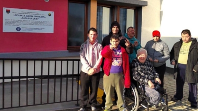 România trebuie să mute din centrele rezidențiale peste 5.000 de persoane cu dizabilități