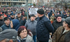 Pentru prima dată, comunitatea maghiară din Miercurea Ciuc își critică liderul în stradă