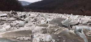 Alertă în Maramureș: intervenții în mai multe localități din cauza gheții de pe râuri