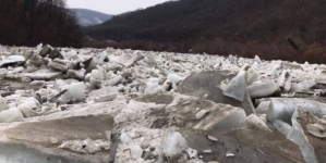 Alertă în Maramureș: intervenții în mai multe localități din cauza gheții de pe râuri