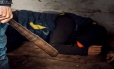 Noapte de scandal la Dămăcușeni: un vecin curajos a fost lovit în timp ce încerca să calmeze conflictul