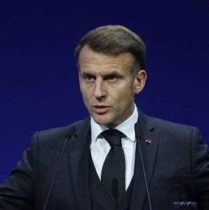 După Australia, Franța interzice rețelele sociale copiilor sub 15 ani