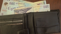 S-a ales cu dosar penal după ce a găsit un portofel, a luat banii, iar apoi s-a descotorosit de el