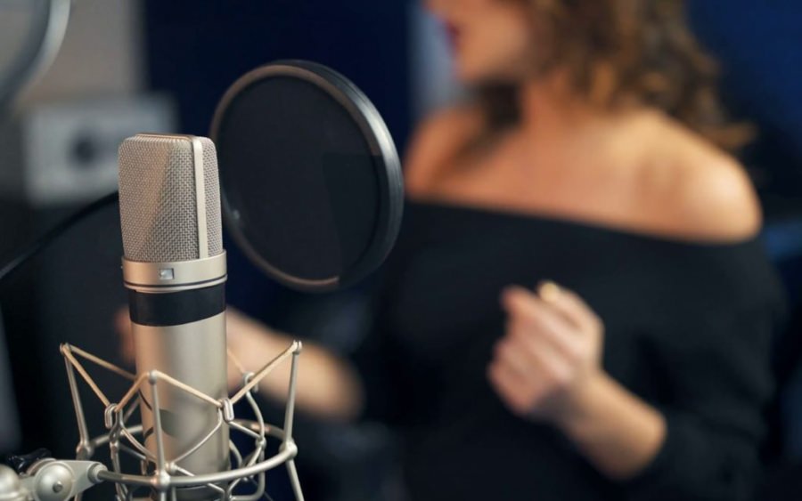 BiAcademy Music School a dat startul înscrierilor la cursurile de canto