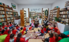 Ziua Internațională a Cititului Împreună a fost marcată de preșcolari la Biblioteca Orășenească Vișeu de Sus