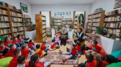 Ziua Internațională a Cititului Împreună a fost marcată de preșcolari la Biblioteca Orășenească Vișeu de Sus