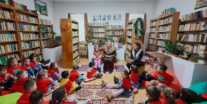 Ziua Internațională a Cititului Împreună a fost marcată de preșcolari la Biblioteca Orășenească Vișeu de Sus