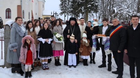 Preasfințitul Părinte Timotei Sătmăreanul a slujit la Parohia Ortodoxă „Botezul Domnului” din localitatea Roșiori, Satu Mare