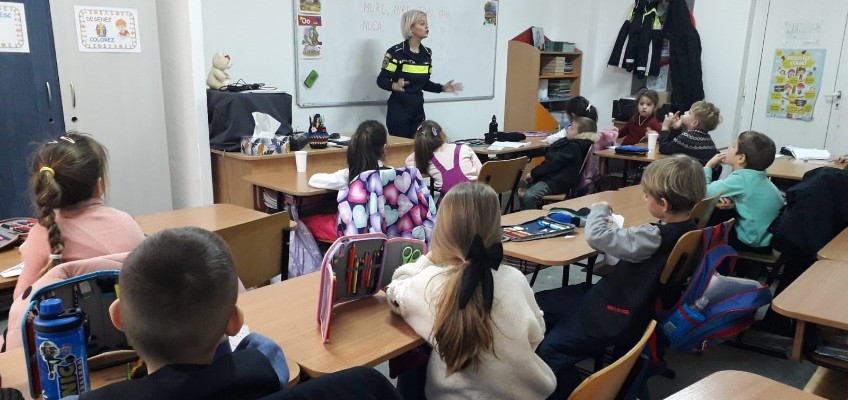 Activitate de prevenire la Școala “Lucian Blaga”