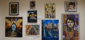 Expoziția de pictură „Conversații Cromatice” va fi vernisată la Sighetu Marmației