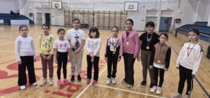 Elevii de la Școala Gimnazială „Vasile Alecsandri” au celebrat Mica Unire prin activități sportive